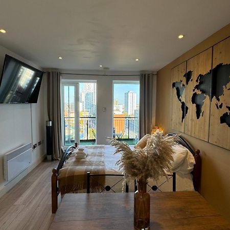 런던 Cozy Flat With Balcony 아파트 외부 사진