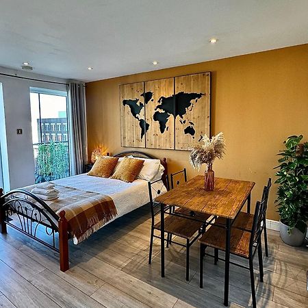 런던 Cozy Flat With Balcony 아파트 외부 사진